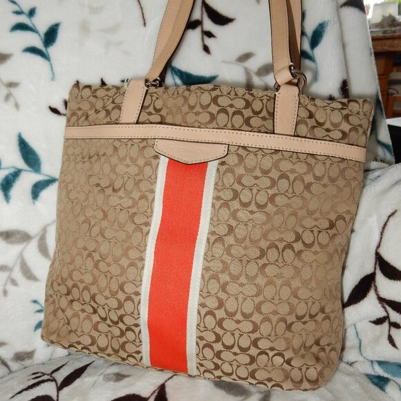 Coach tote - Picture 1 of 5